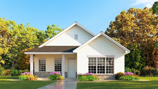 view of front of house featuring a porch, a front lawn, and roof with shingles