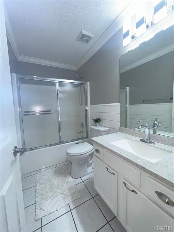 5284 Summer Cir, Imperial, MO 63052 - full bath with vanity, shower / bath combination with glass door, toilet, crown molding, and a textured ceiling