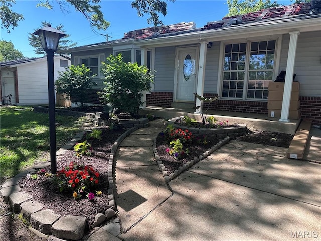 342 Burncoate Dr, Saint Louis, MO 63129 - photo 1