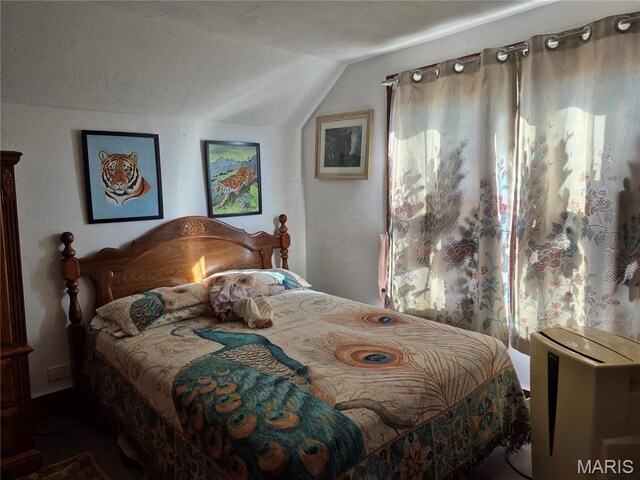 3019 Mockingbird Ln, Granite City, IL 62040 - bedroom featuring lofted ceiling