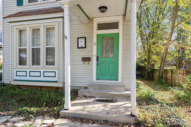 18 Georgia Ave, Saint Louis, MO 63135 - entrance to property featuring fence