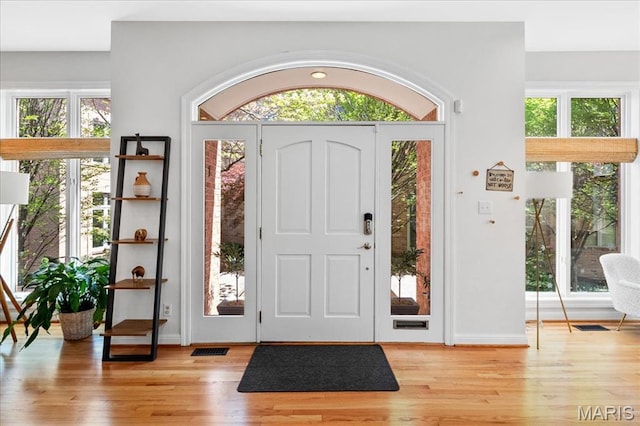 1 W Walinca, Saint Louis, MO 63105 - entryway featuring wood finished floors and baseboards
