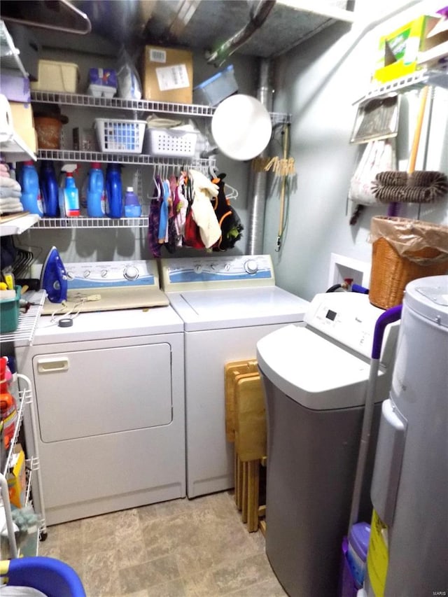 1201 Condo Dr, Rolla, MO 65401 - laundry room with separate washer and dryer and water heater