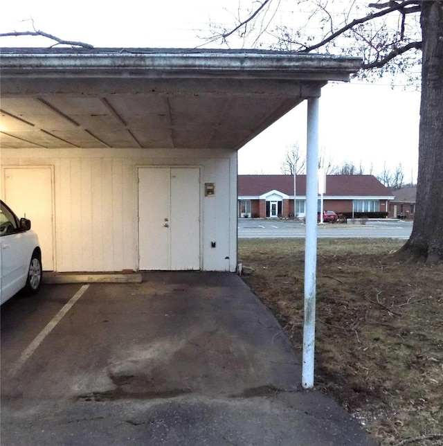 1201 Condo Dr, Rolla, MO 65401 - view of garage