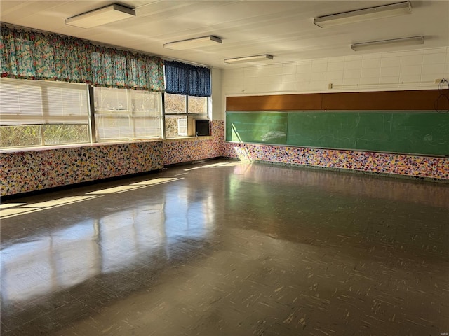 700 Charles St, Poplar Bluff, MO 63901 - empty room featuring plenty of natural light