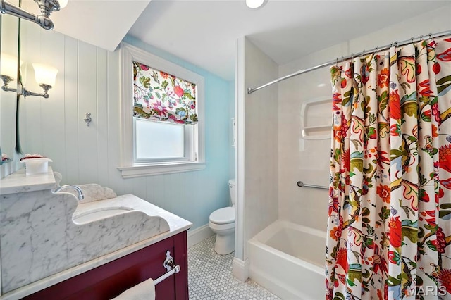 4386 Westminster Pl, Saint Louis, MO 63108 - full bathroom featuring vanity and shower / bath combo