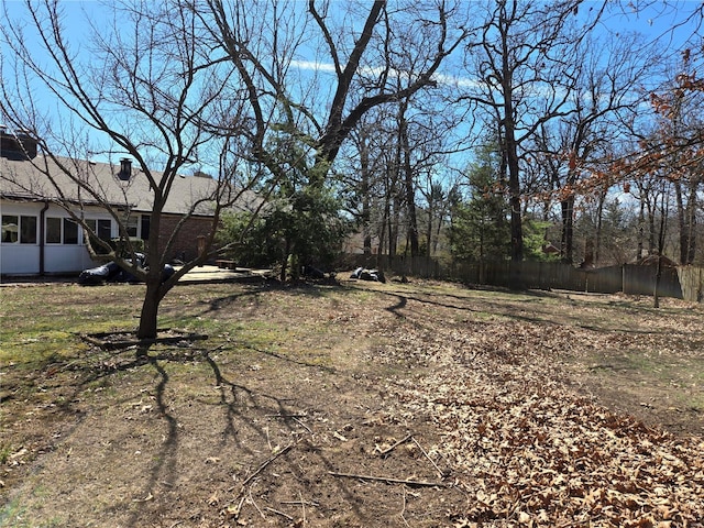 400 Smith Rd, Lebanon, MO 65536 - view of yard featuring fence