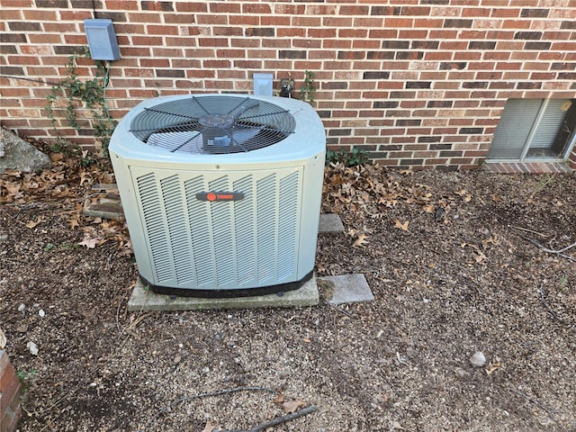 400 Smith Rd, Lebanon, MO 65536 - exterior view of central air condition unit and brick siding