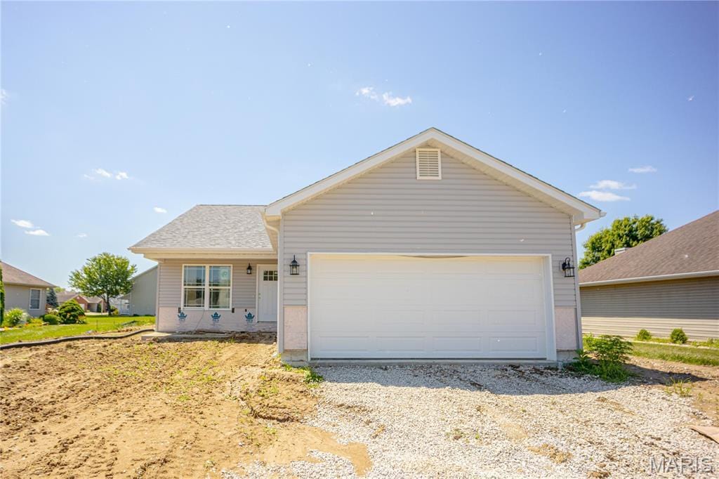 1016 Fox Manor Ct, Staunton, IL 62088 - view of single story home