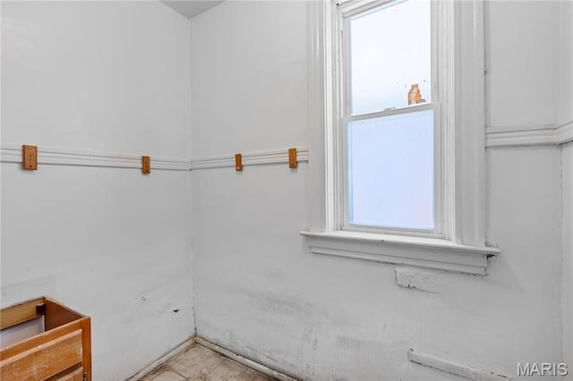 3737 Cottage Ave, Saint Louis, MO 63113 - view of walk in closet