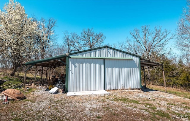 5819 Highway Vv Hwy, Vv, MO 65542 - garage with a detached garage