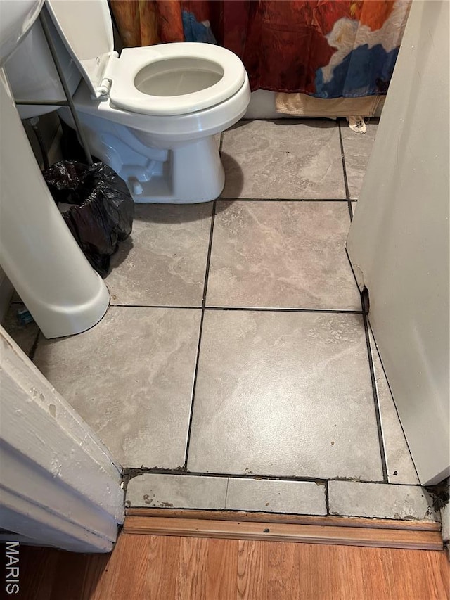 114 Bernhardt Ave, Saint Louis, MO 63121 - bathroom view of toilet