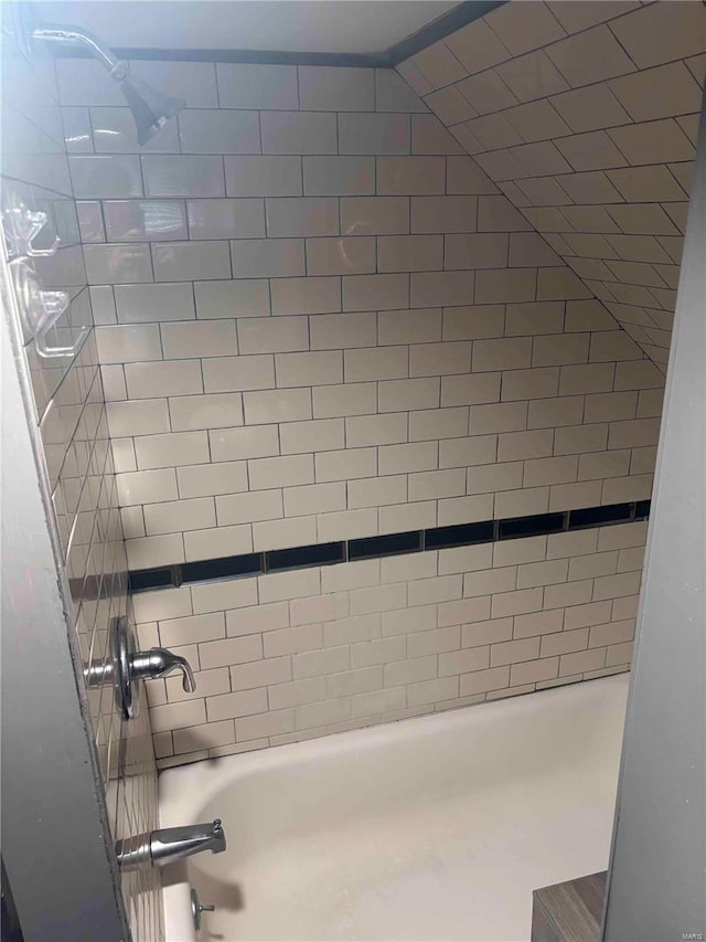 2803 Semple Ave, Saint Louis, MO 63120 - full bathroom with shower / bathtub combination
