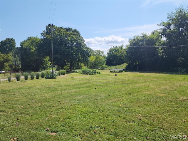 1028 County Road 606, Cape Girardeau, MO 63701 - view of grassy yard