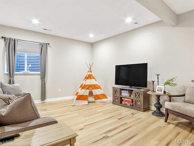 103 Evergreen Ct, Waterloo, IL 62298 - living area with wood finished floors, baseboards, and recessed lighting