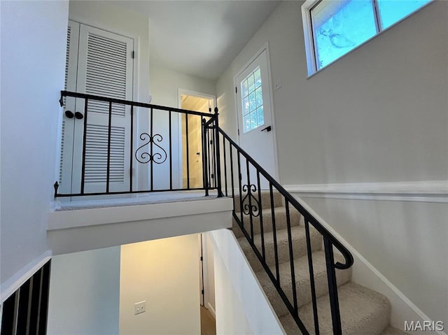 1407 Vadera Ct, Fenton, MO 63026 - view of stairs