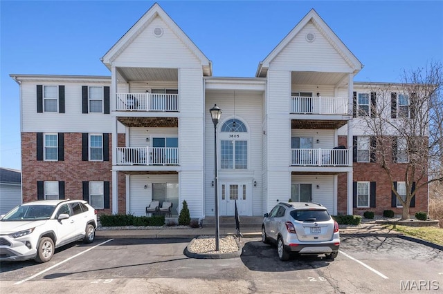3605 Tracey Rich Unit 2B, Lemay Township, MO 63125 - view of property with uncovered parking