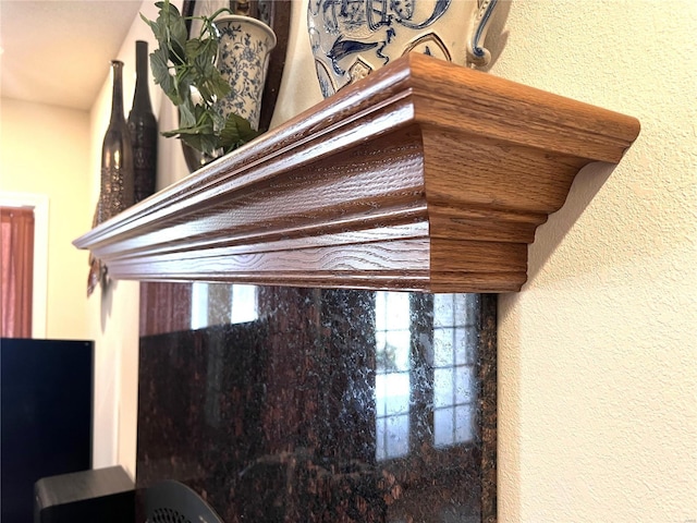 19383 Dabbs N Rd, Jerseyville, IL 62052 - detailed view of a textured wall