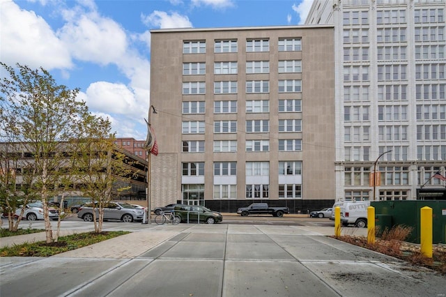 1511 Locust St Unit 101, Saint Louis, MO 63103 - view of property featuring uncovered parking