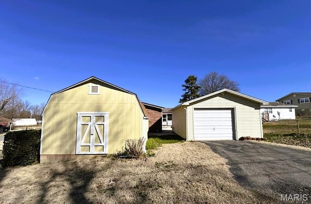 501 Forrest, Dexter, MO 63841 - view of outbuilding with driveway