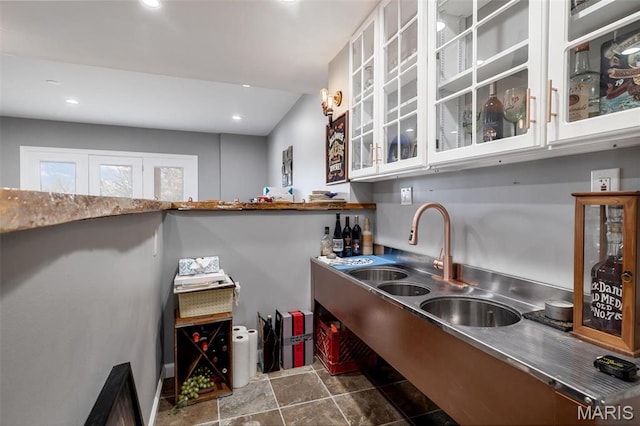 11400 State Road C, Hillsboro, MO 63050 - indoor wet bar with recessed lighting