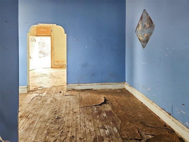 2025 E College Ave, Saint Louis, MO 63107 - unfurnished room with baseboards