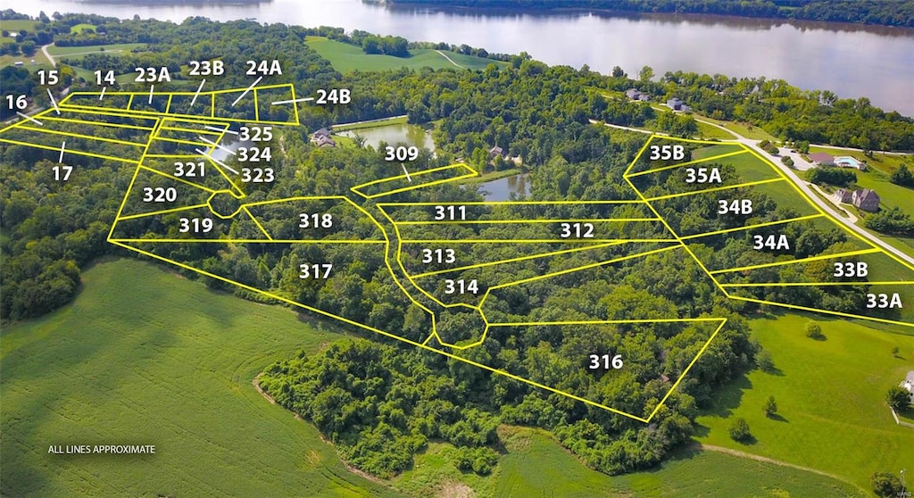 325 Deer Trail St, Golden Eagle, IL 62036