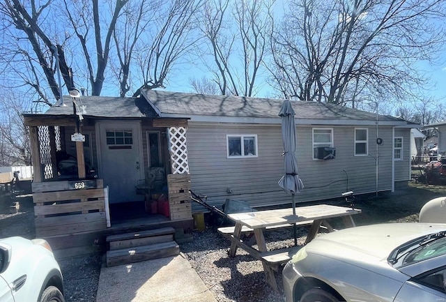 659 W 4th St, Lebanon, MO 65536 - view of front of house with cooling unit