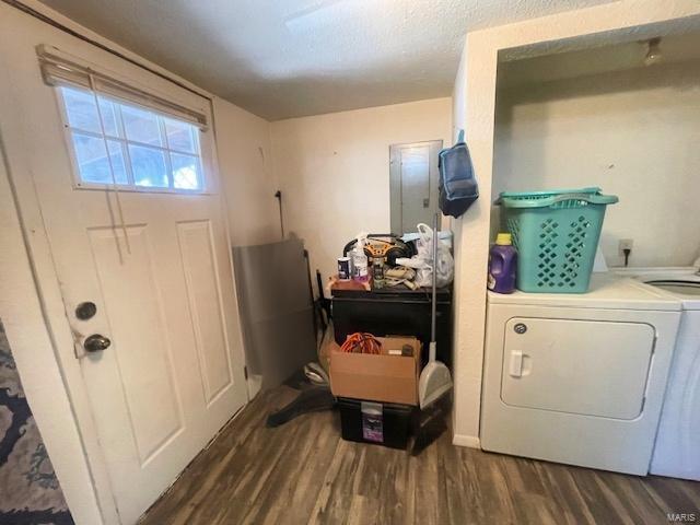 659 W 4th St, Lebanon, MO 65536 - washroom with dark wood-style floors and independent washer and dryer