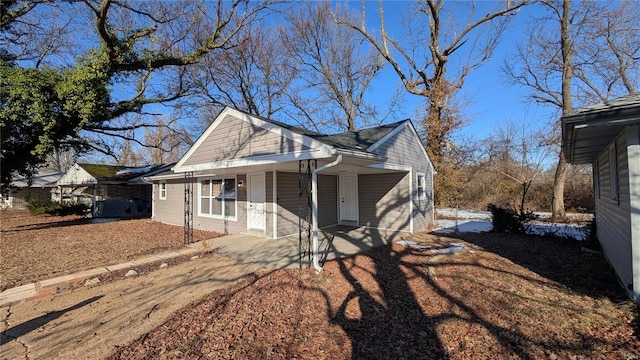 2105 Jannette, Saint Louis, MO 63136 - view of side of property with covered porch