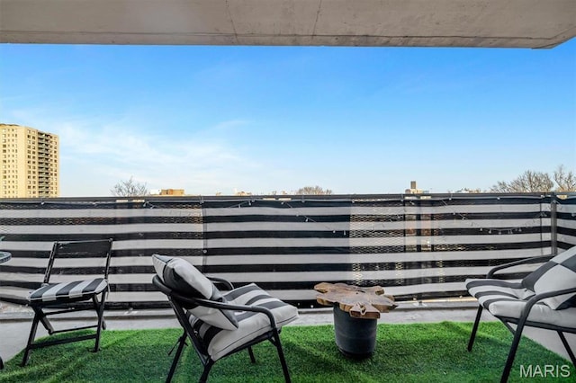 4466 W Pine Blvd Unit 8E, Saint Louis, MO 63108 - view of balcony