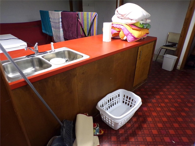 508 N Galloway Rd, Vandalia, MO 63382 - kitchen with a sink