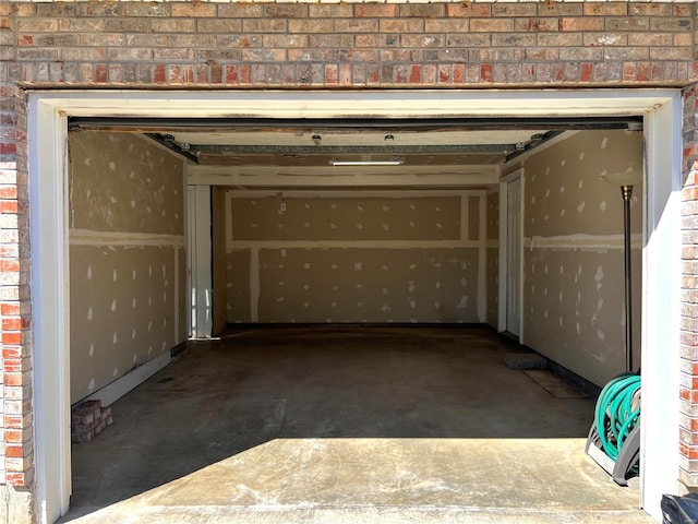 9606 Drawbridge Ln, Hillsboro, MO 63050 - view of garage