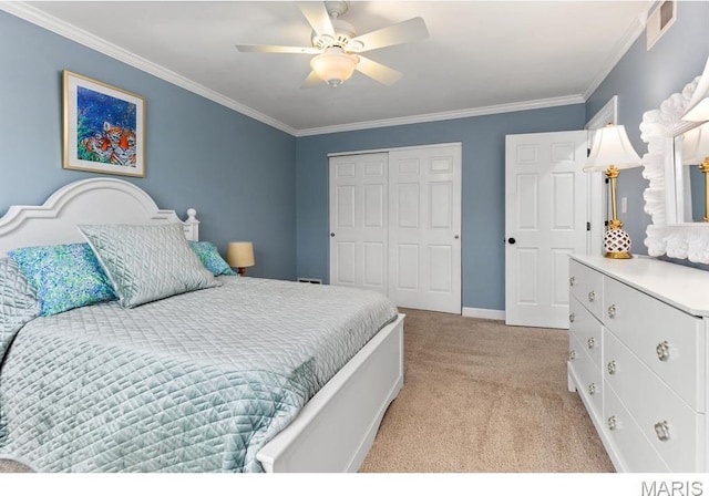 668 Clear Brook Dr, Des Peres, MO 63122 - bedroom with light carpet, a closet, crown molding, baseboards, and ceiling fan