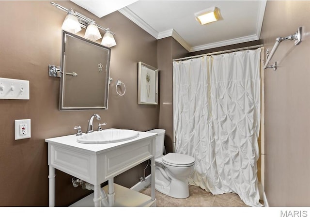 668 Clear Brook Dr, Des Peres, MO 63122 - bathroom featuring ornamental molding, toilet, tile patterned flooring, curtained shower, and vanity
