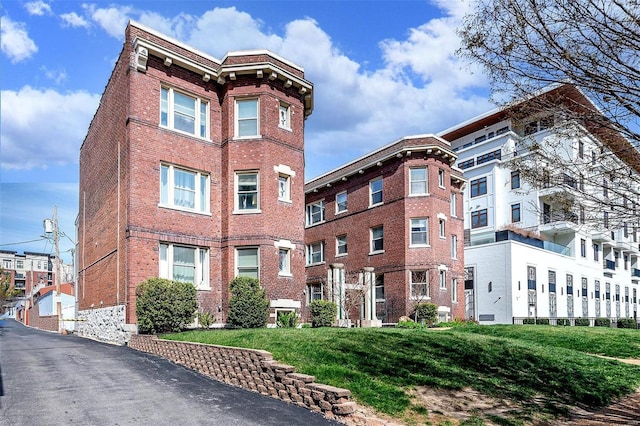 4561 Laclede Ave Unit B, Saint Louis, MO 63108 - view of building exterior