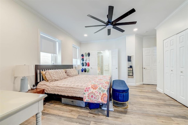 4561 Laclede Ave Unit B, Saint Louis, MO 63108 - bedroom featuring ornamental molding, recessed lighting, light wood finished floors, a closet, and connected bathroom