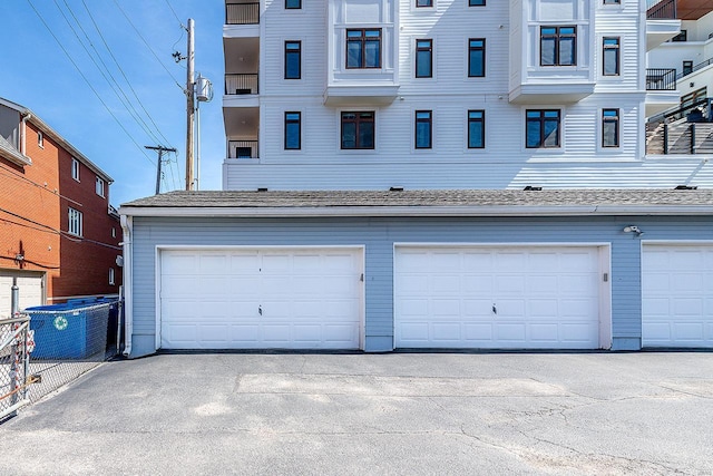 4561 Laclede Ave Unit B, Saint Louis, MO 63108 - view of garage