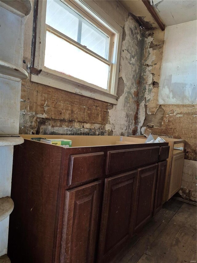 2653 Washington Ave, Granite City, IL 62040 - detailed view of wood finished floors
