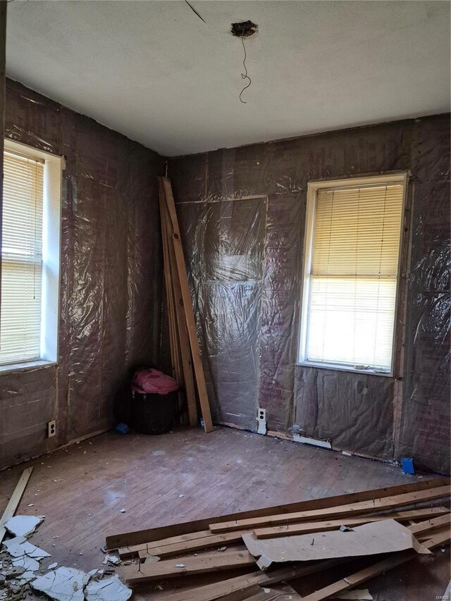2653 Washington Ave, Granite City, IL 62040 - empty room featuring plenty of natural light