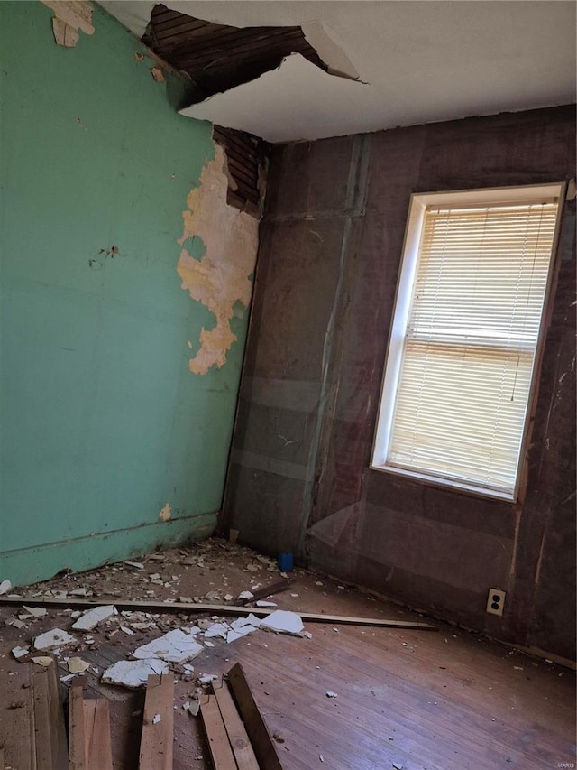 2653 Washington Ave, Granite City, IL 62040 - spare room featuring hardwood / wood-style flooring