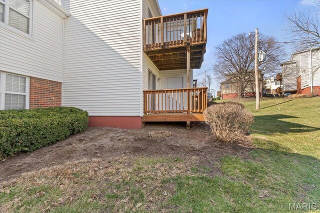 1436 Peacock Ln, Saint Louis, MO 63144 - view of grassy yard featuring a deck