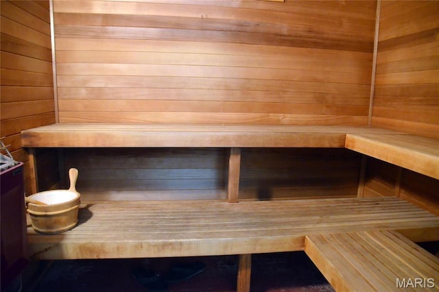 13101 Mill Crossing Ct Unit 200, Saint Louis, MO 63141 - relaxing sauna / steam room featuring wood walls