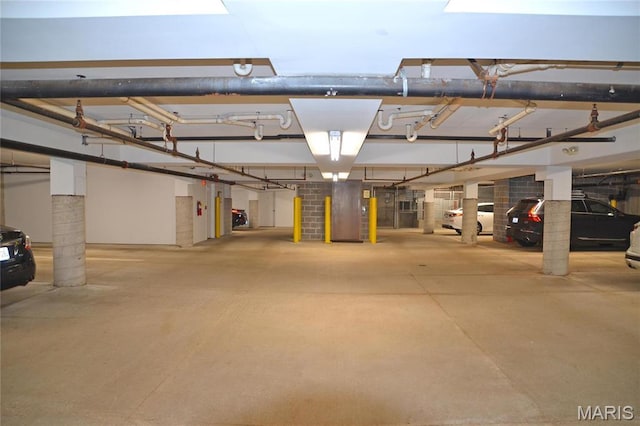 13101 Mill Crossing Ct Unit 200, Saint Louis, MO 63141 - view of parking deck
