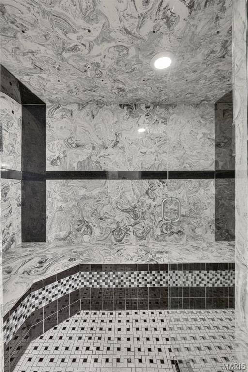 1736 Debra Ln, Arnold, MO 63010 - full bath featuring a shower