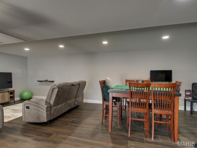 14160 Turkey Run Ct, New London, MO 63459 - dining area featuring baseboards, wood finished floors, and recessed lighting