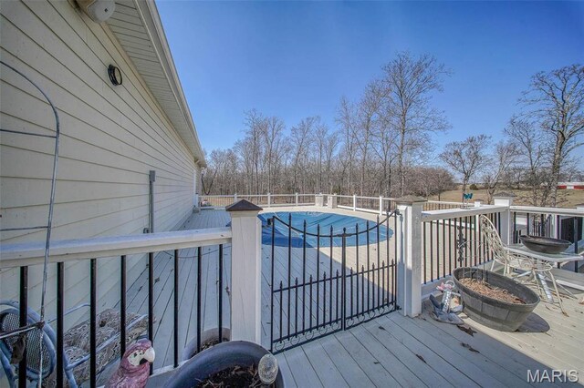 17205 Elk Prairie Dr, Rolla, MO 65401 - wooden terrace with fence