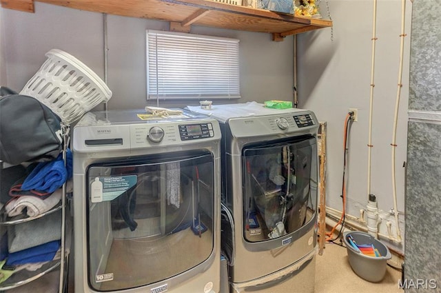 424 N College St, Centralia, IL 62801 - laundry area with separate washer and dryer