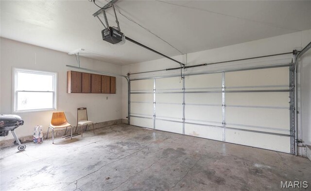 24265 Vinyard Rd, Cuba, MO 65453 - garage with a garage door opener