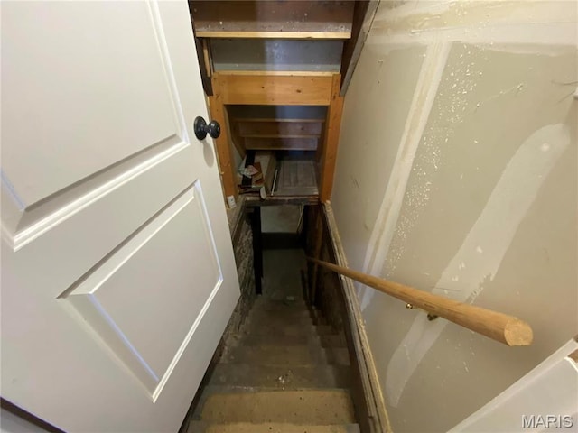 209 E 3rd St, Hermann, MO 65041 - view of stairway